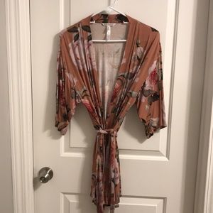 Floral print short tie-front robe
